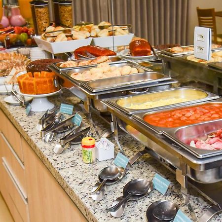 Hotel Plaza Garden 카스카벨 외부 사진