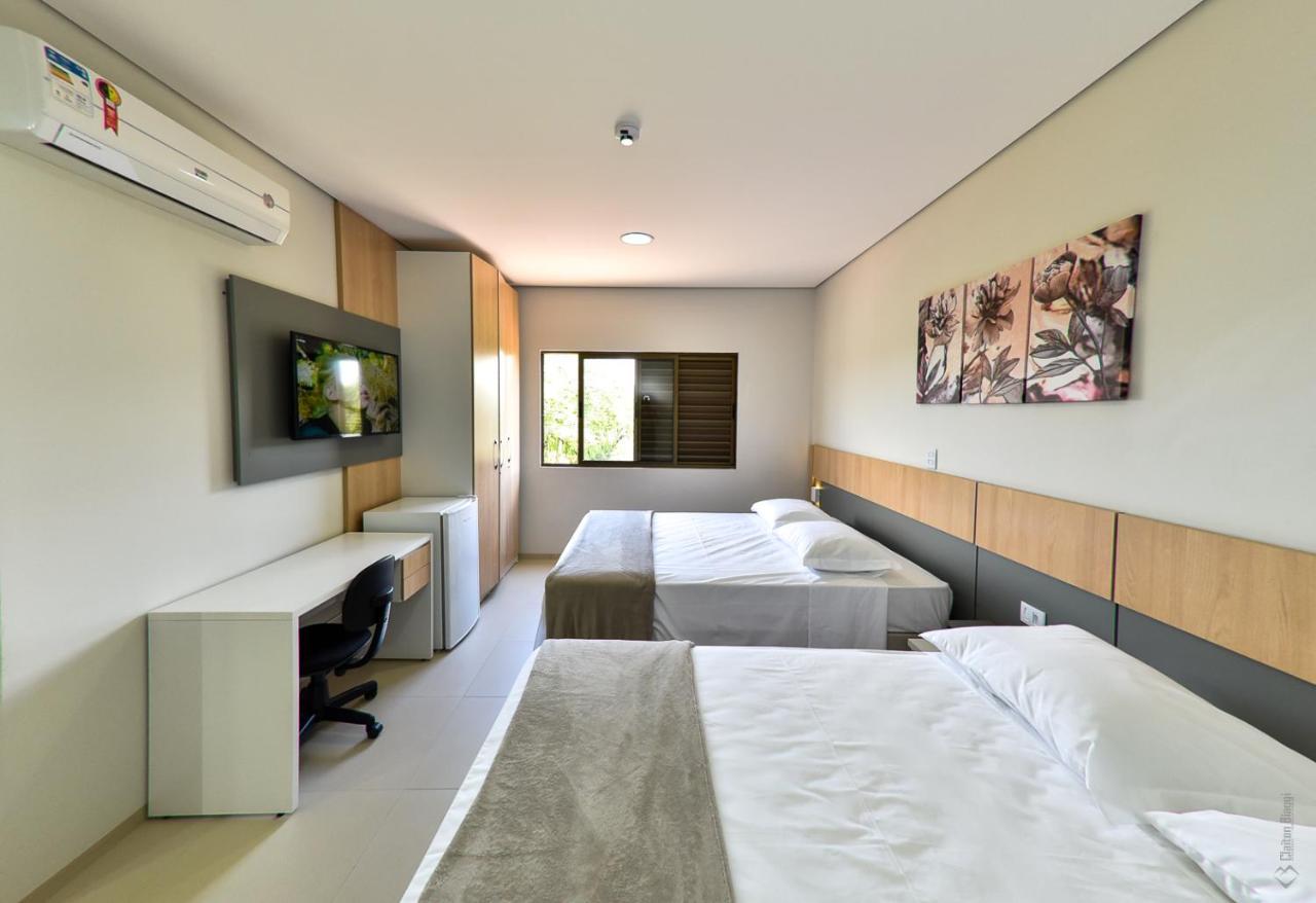 Hotel Plaza Garden 카스카벨 외부 사진