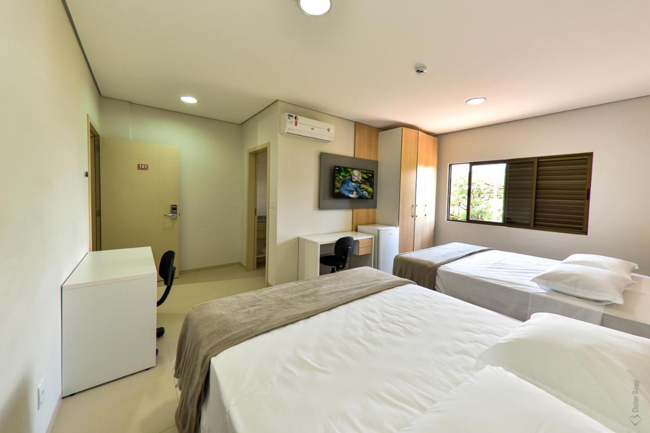 Hotel Plaza Garden 카스카벨 외부 사진