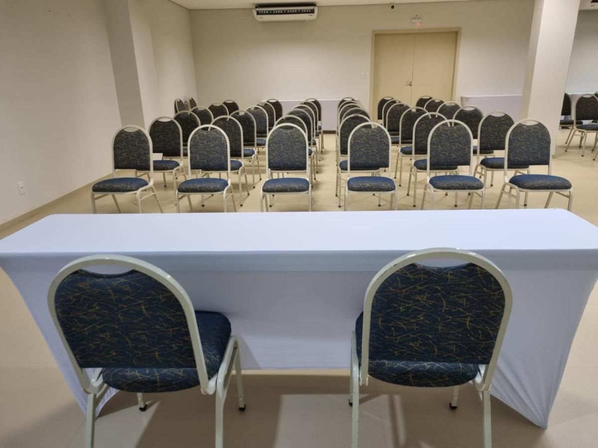 Hotel Plaza Garden 카스카벨 외부 사진