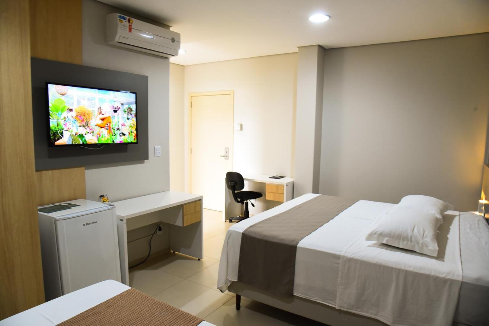 Hotel Plaza Garden 카스카벨 외부 사진