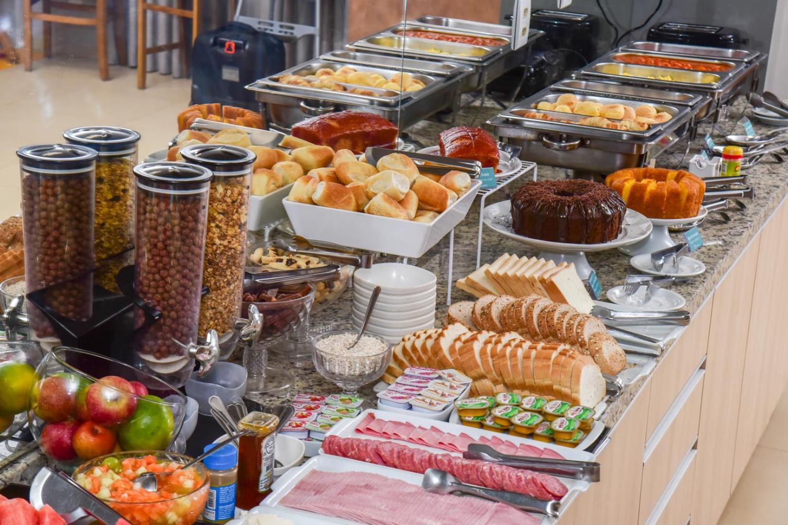 Hotel Plaza Garden 카스카벨 외부 사진