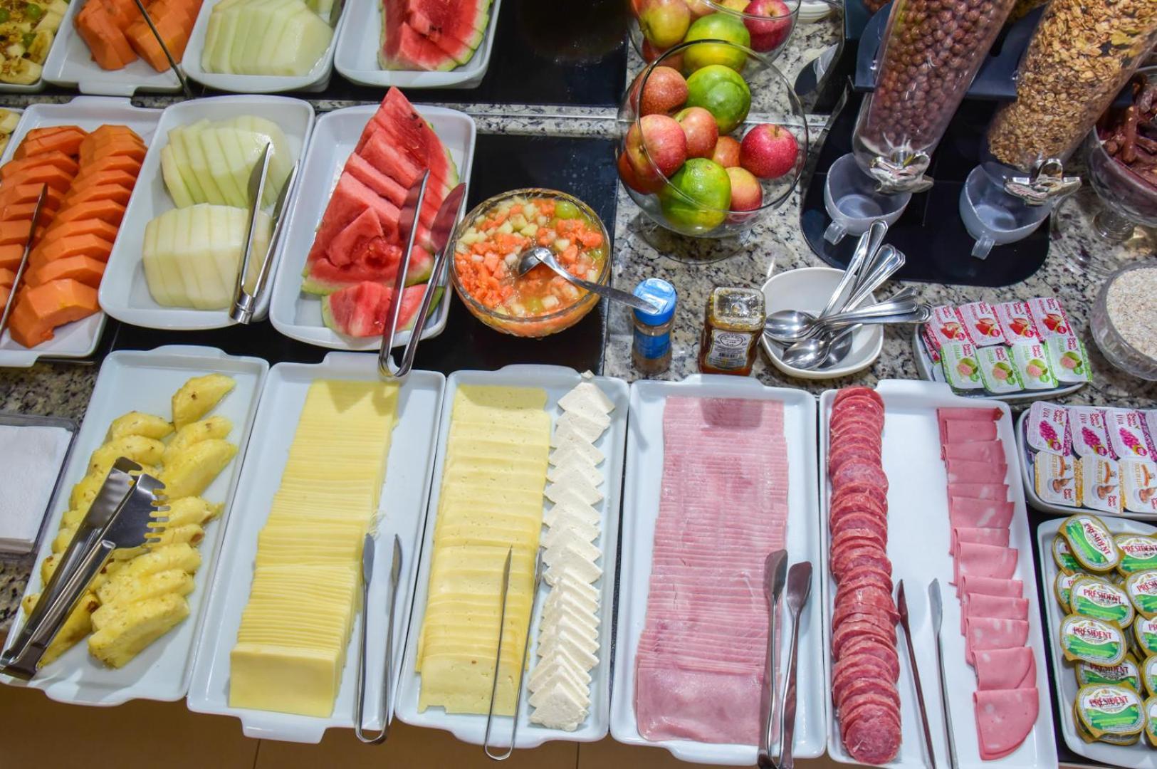 Hotel Plaza Garden 카스카벨 외부 사진